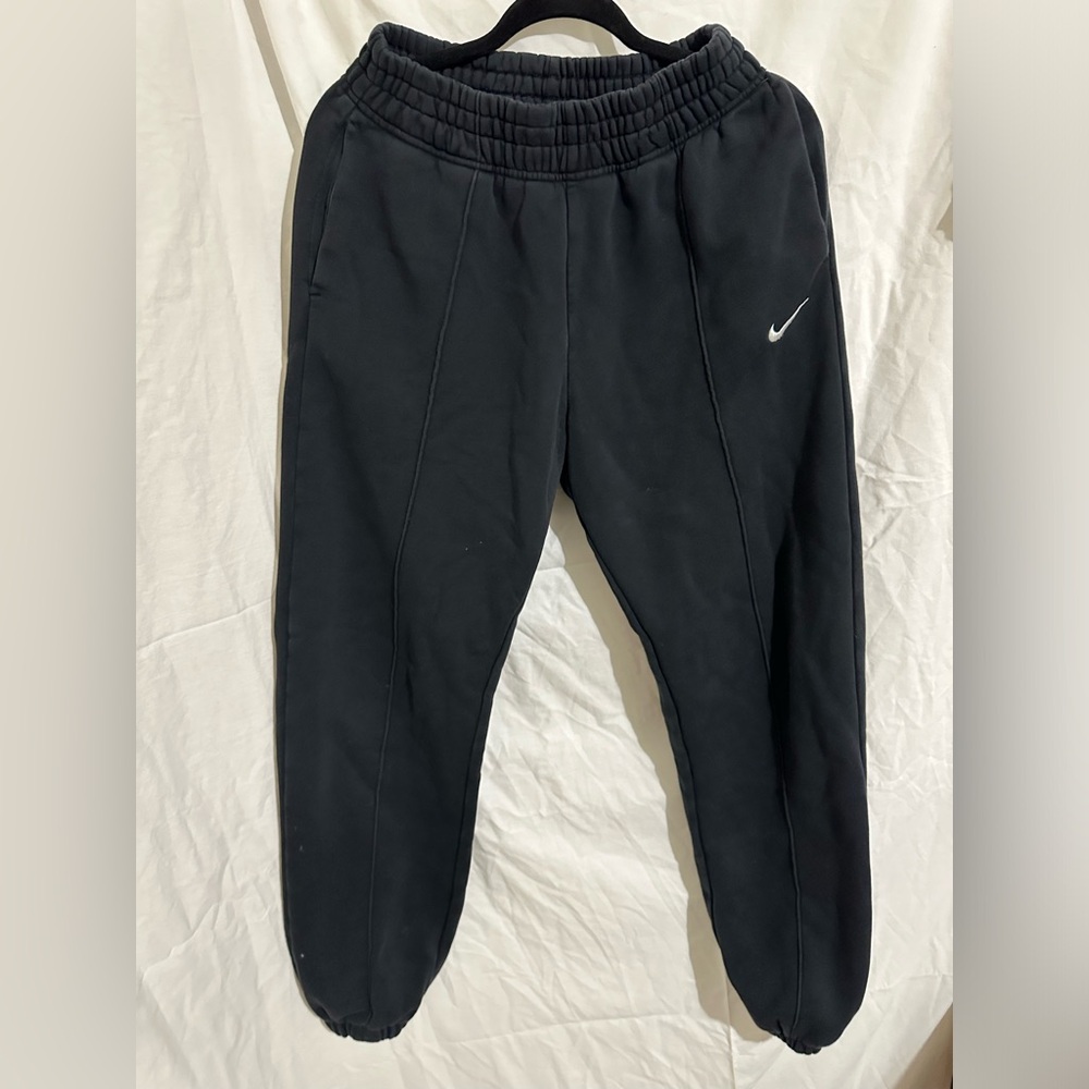 Women’s Nike Sweatpants Size: Small